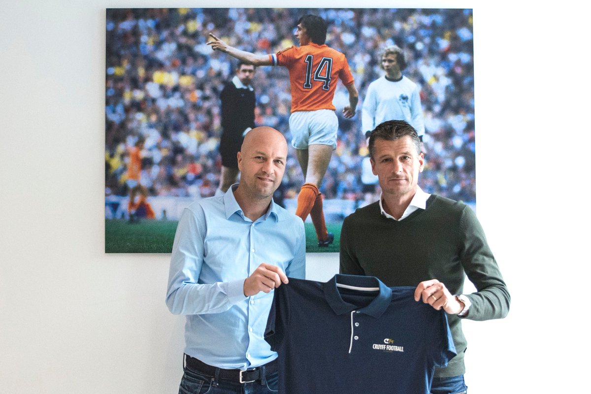 The football legacy continues… | El legado futbolístico continua…
cruyfffootball.com
#14forever