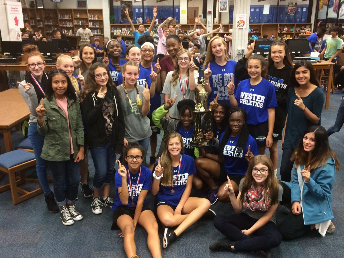 WesterAthletics's tweet photo. District Champion XC groups! #WeSwept #westerstrong #finishonempty @MISDathletics @BrooksWester https://t.co/hKw5AKi6l2