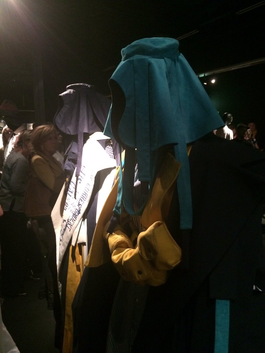 InnoVisser's tweet photo. Geweldige opening #DDW16 met de #modebelofte in de @deBijenkorf. Ga kijken! https://t.co/rLqTLYCn63