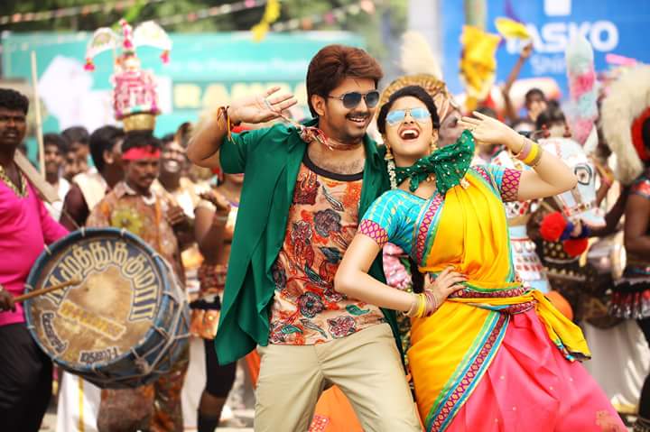 southtubes's tweet photo. #bairavaa brand new stills #5starsreview https://t.co/U3hus6qAdE