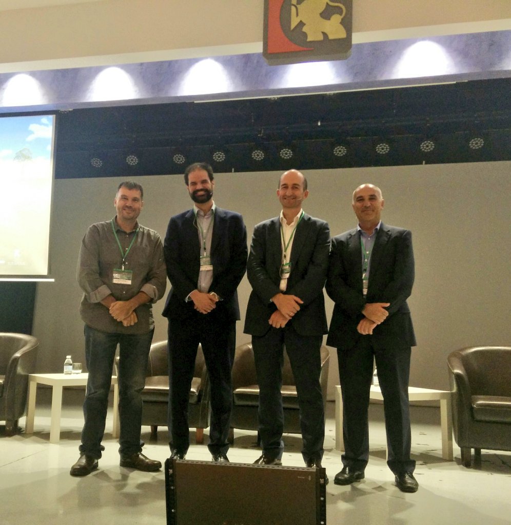 Feria_Fimart's tweet photo. Infraestructuras Tecnológicas en el medio Rural. Modera J. Luis molina (@AMETIC_es), con @IBM_ES, @cisco_spain y @cellnextelecom #FIMART16 https://t.co/rHpNOaRHg6