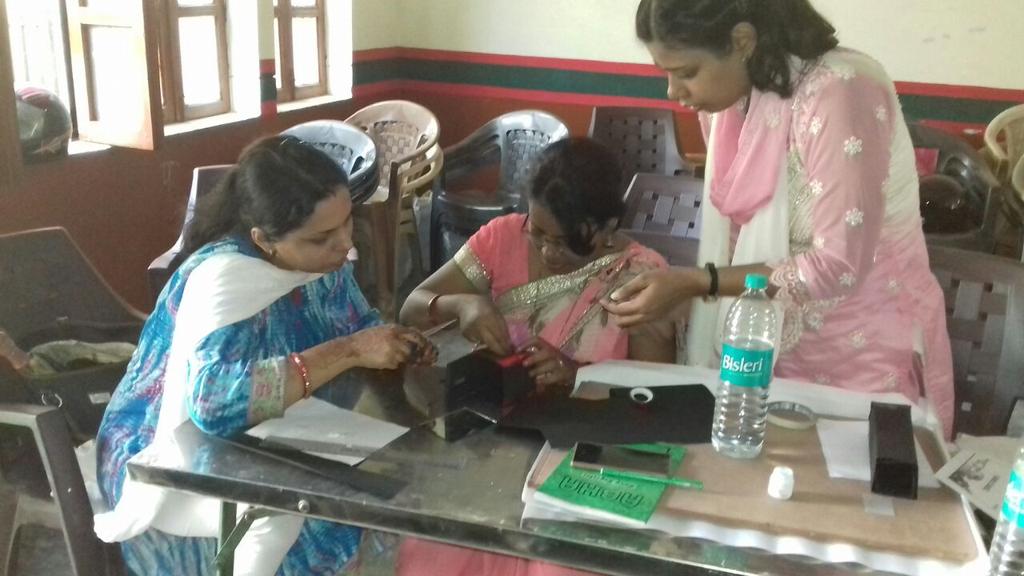 eksochfdn's tweet photo. @eksochsandbox @AgastyaSparks had organised training programme for teachers at BEO office Rajatalab, #varanasi https://t.co/qopGlGYAiT