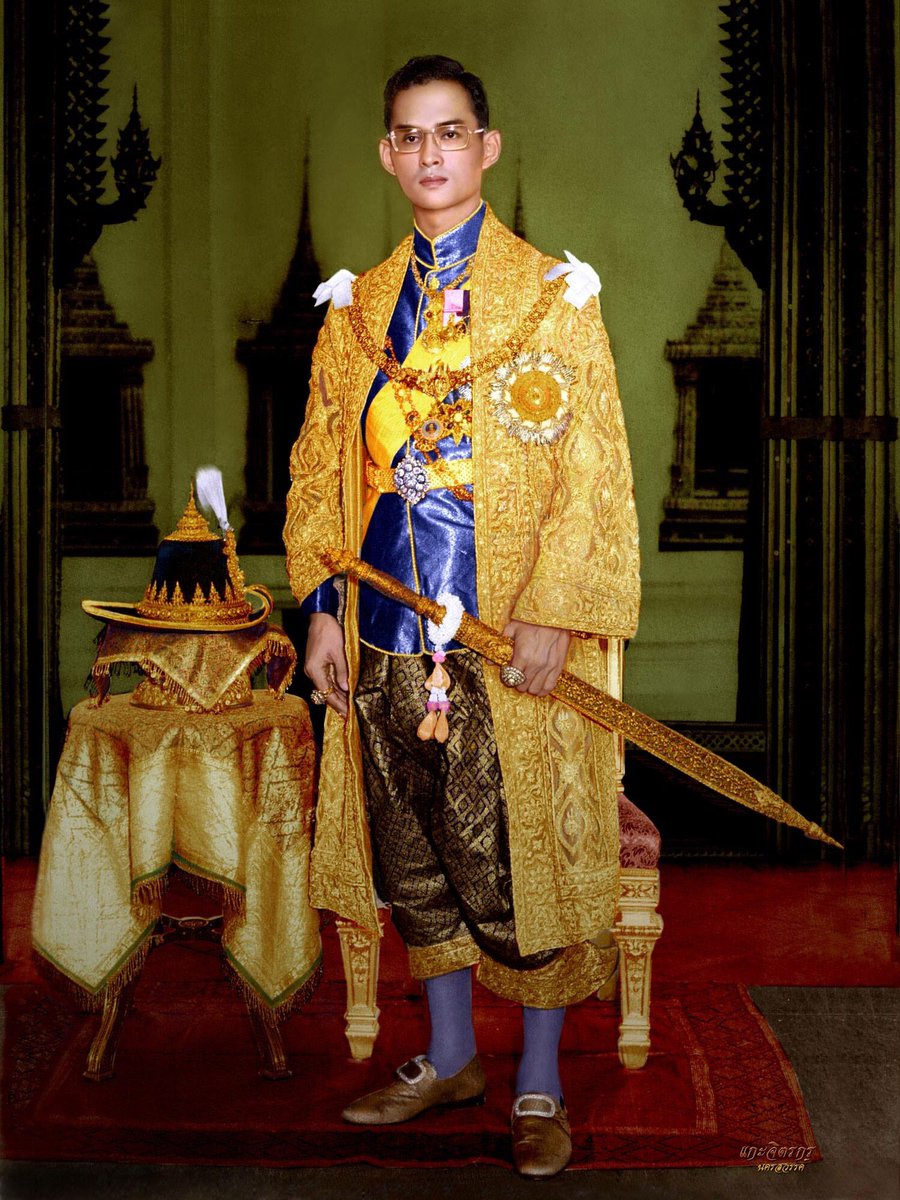 WeLoveSF's tweet photo. "ภาพพระองค์ ต้นฉบับจริง
เก็บเอาไว้ตราบนานเท่านาน"

ดาวน์โหลดคลิก  https://t.co/XjYXnaTr8A

Cr.แกละ แกะจิตรกร

#KingBhumibol https://t.co/ycLj55BLBq