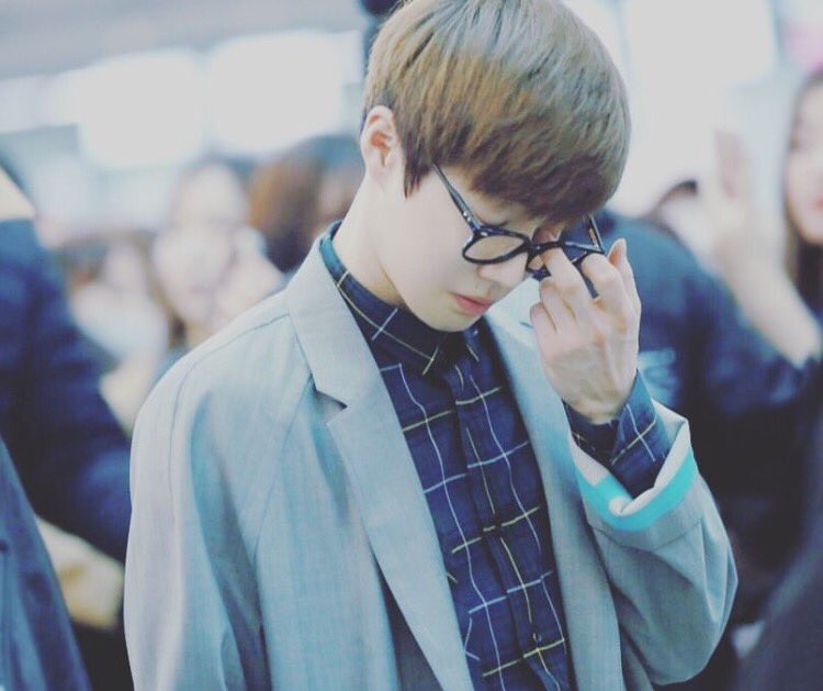 exo_k1_'s tweet photo. お風呂好きだけど今日は面倒……

早く上がってやる事やろう。 https://t.co/b87tcho2XG