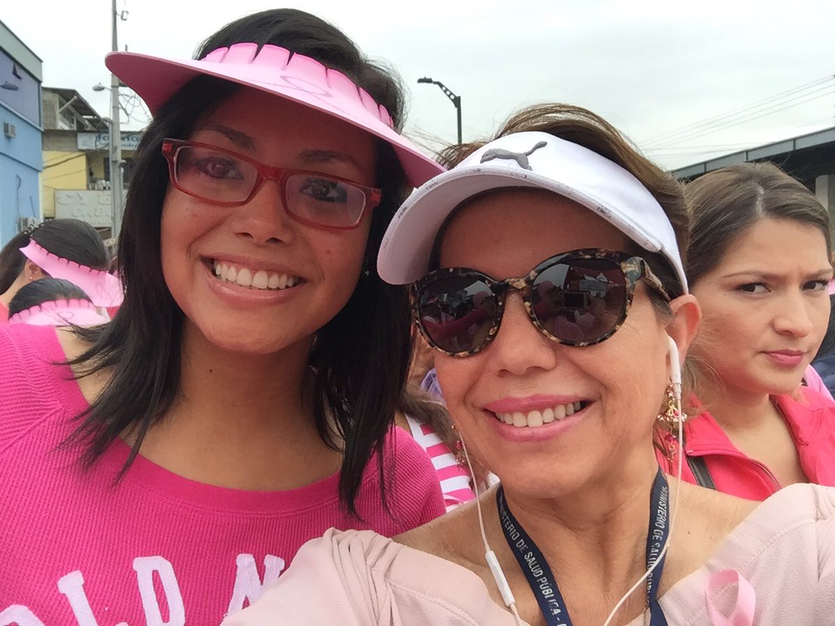 mafermosvilla's tweet photo. Un lindo encuentro con @kattlis5mg en la caminata por prevención Ca Mama https://t.co/d4RhgAZyZd