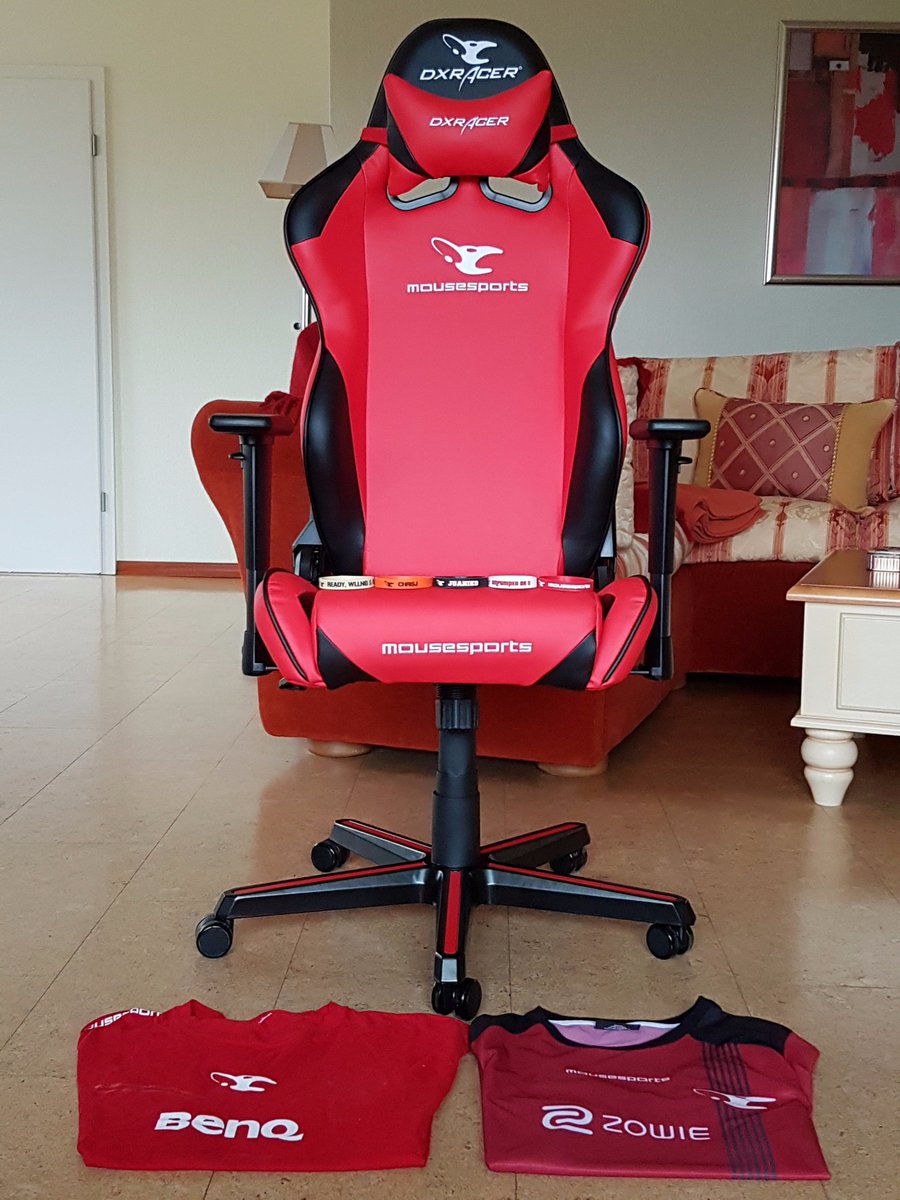 SpiKeR_CsGo's tweet photo. Thanks to @DXRacer and @mousesports for this amazing chair. @mouzNiKo @mouzdenis @SpiidiCS @chrisJcsgo @mouzloWel Gl for the upcoming events https://t.co/Fpit6xyjLi