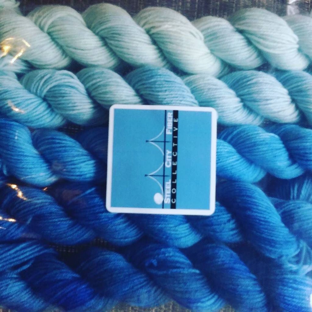 SteelCityFiber's tweet image. Introducing #gradient packs! Come to Raggz fiber affair and wool market tomorrow for your first chance to get them!…