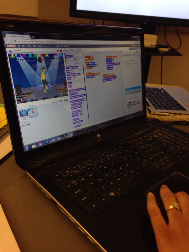 YsabelAZ's tweet image. So much fun at #hiphopcoding #Cleveland @scratch @progressivearts