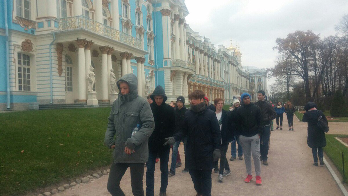 TCBCSchoolTours's tweet photo. #BCRussia2016 had a great time in Pushkin at the spectacular Catherine Palace where they had a guided tour! @BrightonCollege @BCHistory147 https://t.co/caeTIc9kEy