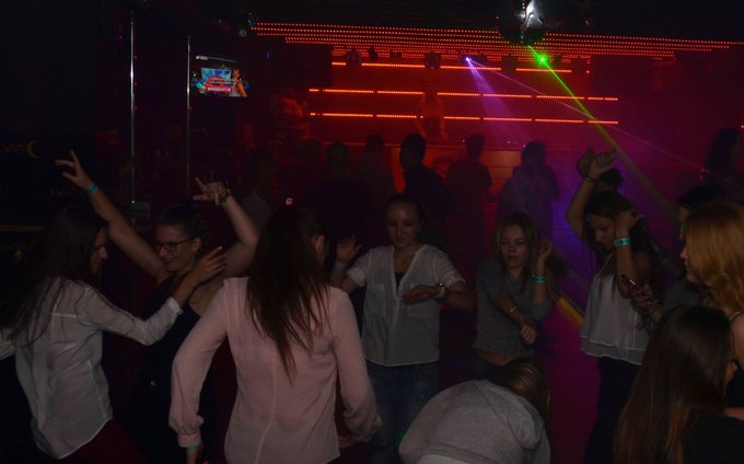 Last weekend DJ-ing in #Luna #Slovakia. #topless #DJ #TDJ #housemusic https://t.co/w0E2ST55NR<a href="/tag/luna"class="tags">#Luna</a><a href="/tag/slovakia"class="tags">#Slovakia</a><a href="/tag/topless"class="tags">#topless</a><a href="/tag/dj"class="tags"><span>#dj</span></a><a href="/tag/housemusic"class="tags"><span>#housemusic</span></a><a href="/tag/tdj"class="tags"><span>#tdj</span></a>