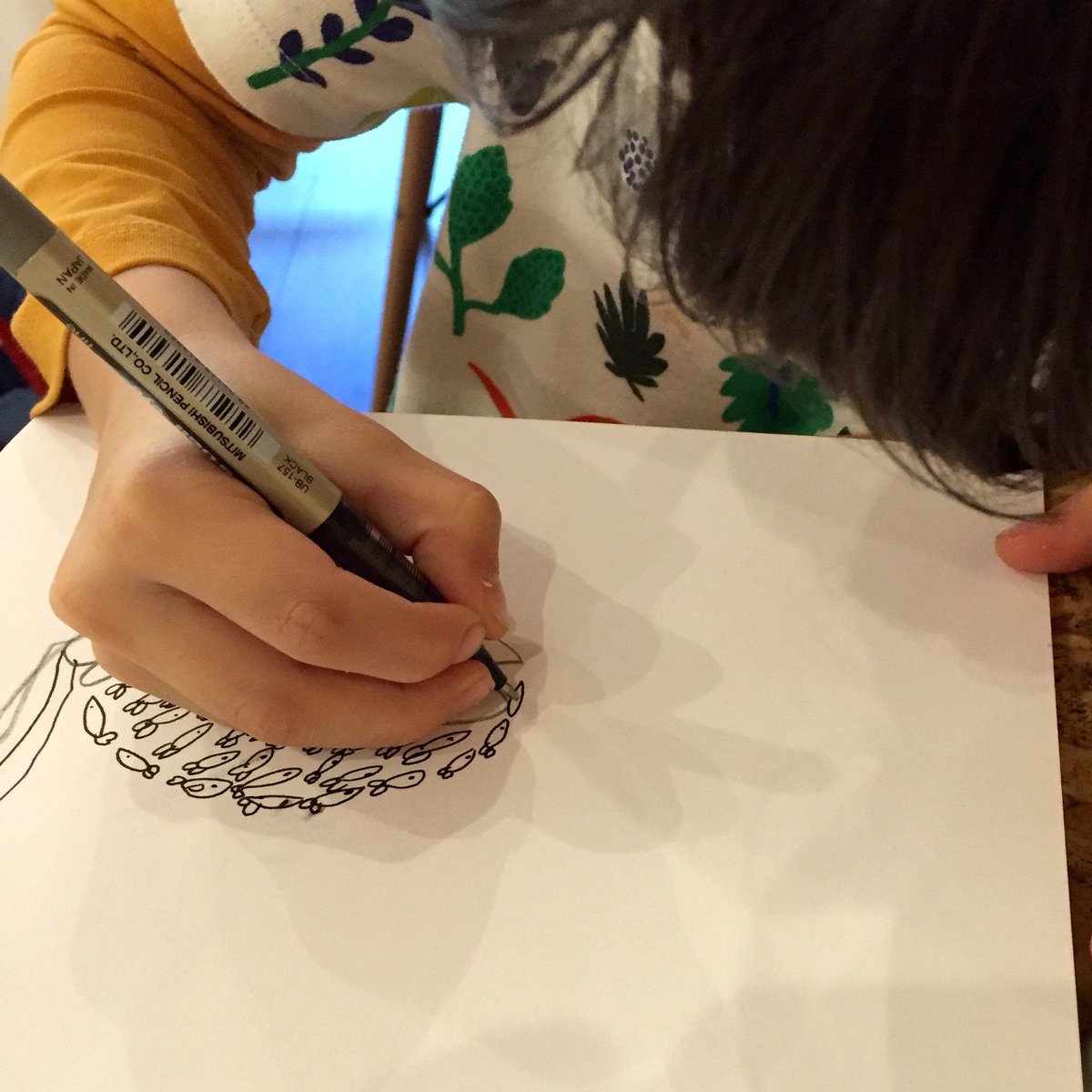 crumbhuddle's tweet photo. Half-term fun &amp; cake. Imogen's drawing (after @O_Leger) now on the fridge @BBomPatisserie. See Oli's amazing work @sockgallery until 19 Nov. https://t.co/EEQhWIqCyk
