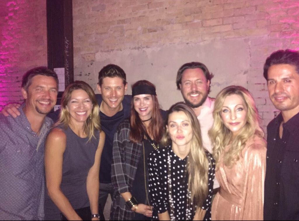 JensenAcklesPR's tweet photo. ANOTHER PIC of @JensenAckles and @DanneelHarris at #Thinkpop with Carlsons and Co.
Via @stevecarlson VK ( https://t.co/SeCUpqXnX6) https://t.co/u9URC9Ht14