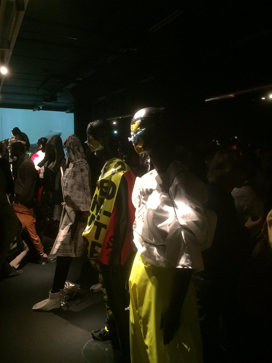 crobbers1's tweet photo. Modebelofte, Dutch Design Week 2016.  
Heijmans N.V werk graag mee aan top creaties. @heijmans.nl https://t.co/gijhMAZCfE