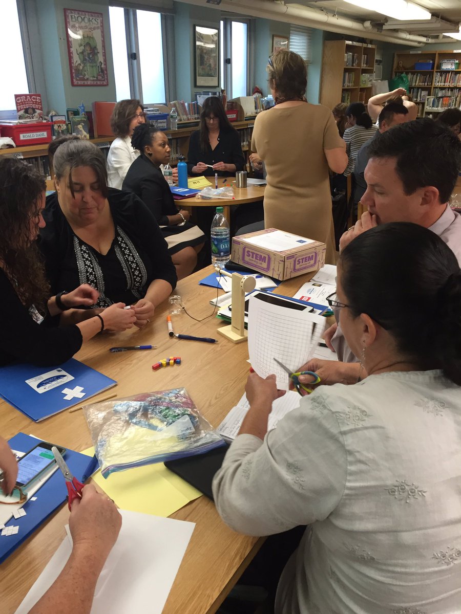 JoannaKletter's tweet photo. Open your doors and open your mind #OSDStem #osdteacherleader https://t.co/foVuZMdqmH