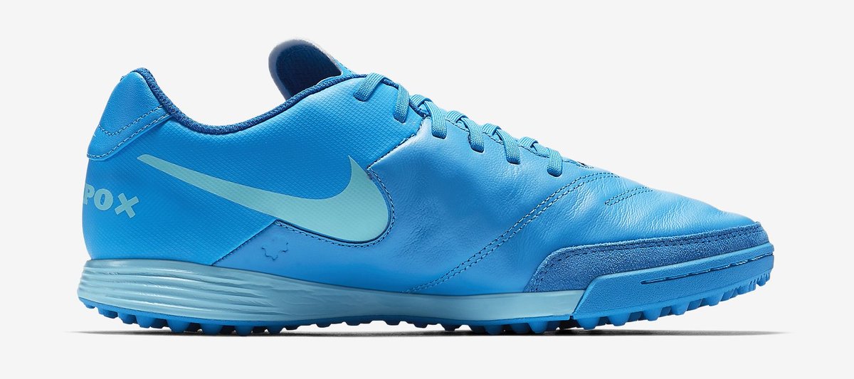 bootcleat's tweet photo. Tiempo Genio 2 Leather TF https://t.co/QvRyWXrQ37 https://t.co/vAoAuB7Tje