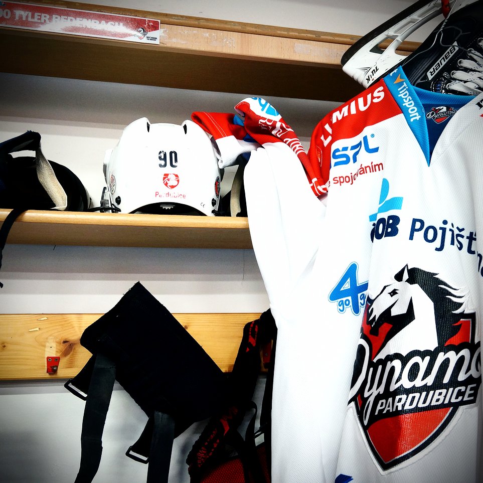 HCPCE's tweet photo. 9️⃣0️⃣ DRES JE PŘIPRAVEN | Do naší sestavy se vrací TYLER #REDENBACH (@tredenbach18)! #PCEvTRI https://t.co/mdTqIPCdCm