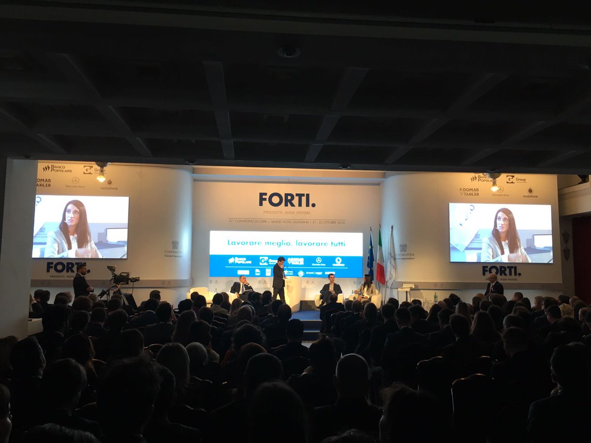 GIConfindustria's tweet photo. Vogliamo dimostrare che in Italia si può fare tutto con buone idee e #progettiforti, soprattutto con il digitale - @uljansharka #capri16 https://t.co/RblcqFHJHe
