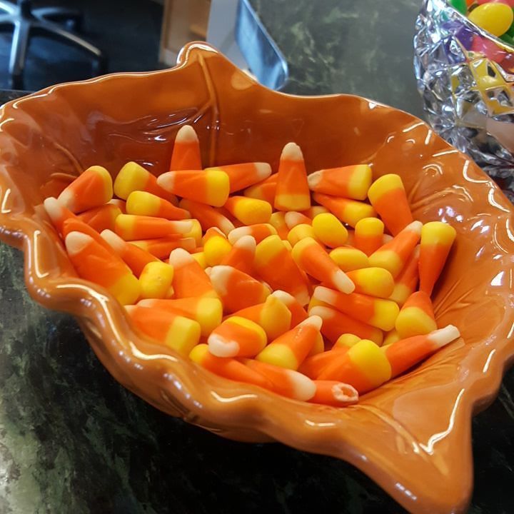 P1L0T's tweet photo. #candyCorn w00t #autumnThings #newEngland https://t.co/Hb2M6sbVlp https://t.co/NoYH4wzjP7