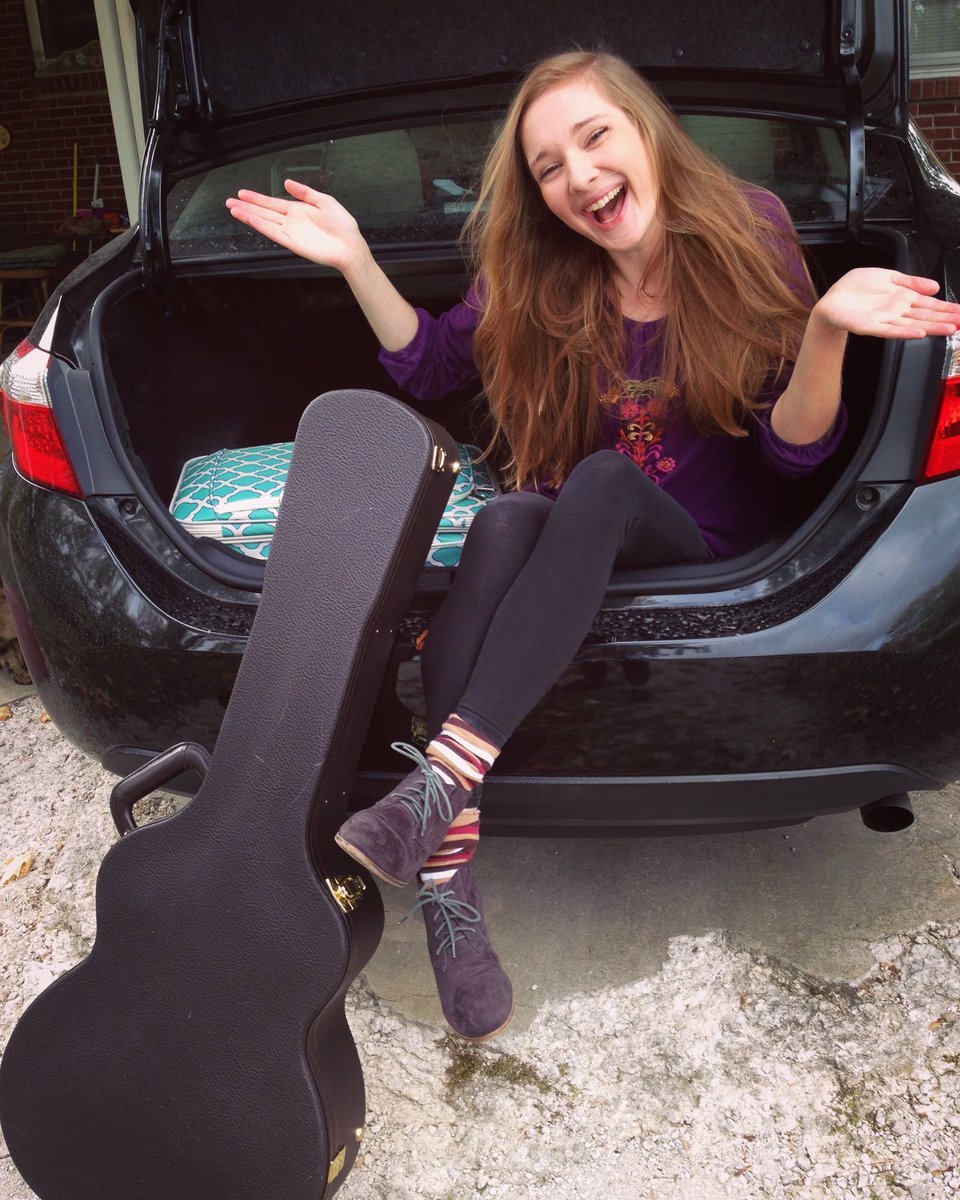 calliemhopper's tweet photo. Atlanta, coming 4 ya! Tonight 10/21 playing @THEMUSICROOMATL 8-9pm, tomorrow @VenkmansATL 6:30-8:30!! #themusicroom #venkmans #atlanta https://t.co/IMQk2hOqpd