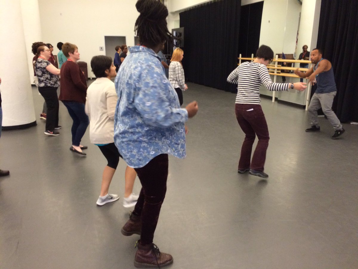 vVvA's tweet image. Moves and steps. Dance design.  Warming up for coding dance wtih @scratch #hiphopcoding