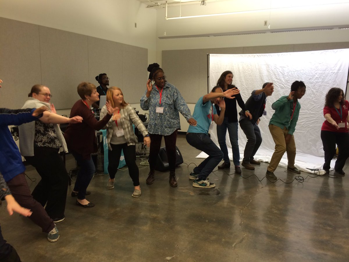 vVvA's tweet image. Moves and steps. Dance design.  Warming up for coding dance wtih @scratch #hiphopcoding