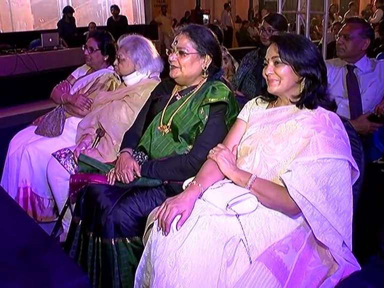 iindrojit's tweet photo. Eastern India's biggest art extravaganza @the_india_story begins in Kolkata! #TIS16 https://t.co/j8Ge9uI4qg https://t.co/xMkds2yaaF