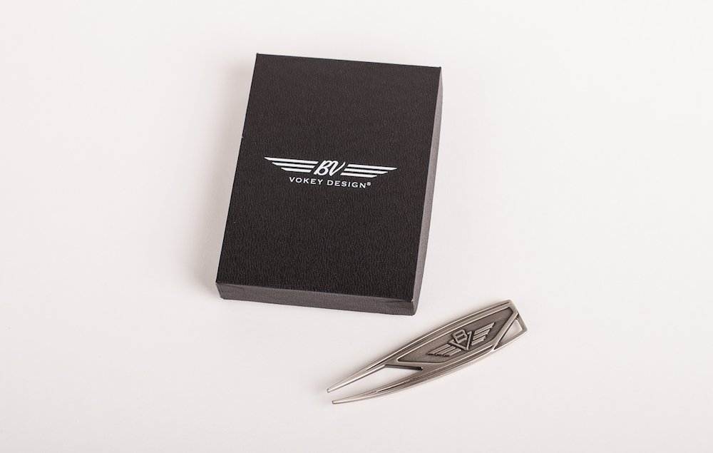 VokeyWedges's tweet photo. Get your own exclusive #BVWings engraved divot tool available through the Vokey Store. https://t.co/GW42OlPDwd https://t.co/zyITKO6iCV