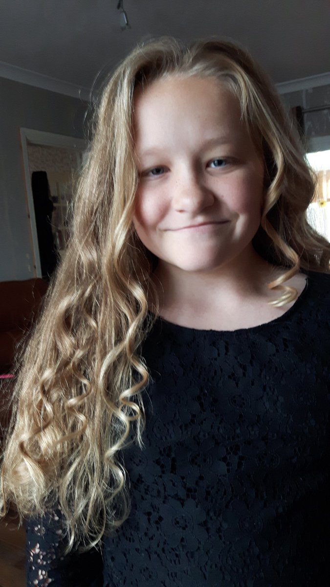 Southernmum's tweet photo. That's Paige gone to eat before seeing @JakeQuickenden. She's asked my friend to take her because I'm too embarrassing.#uncoolmum #jealous https://t.co/xuI6r1FDHY