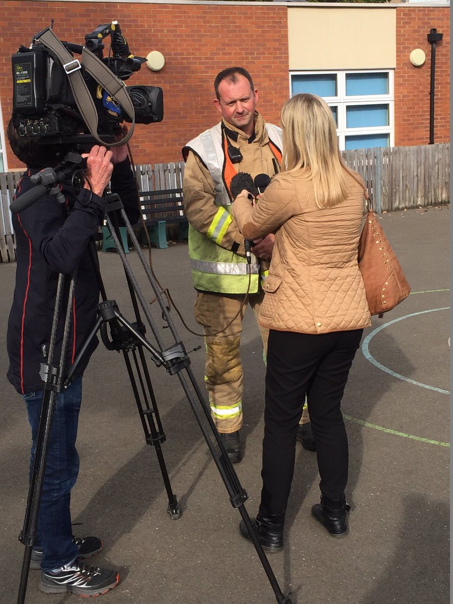 Beds Fire and Rescue tweet media