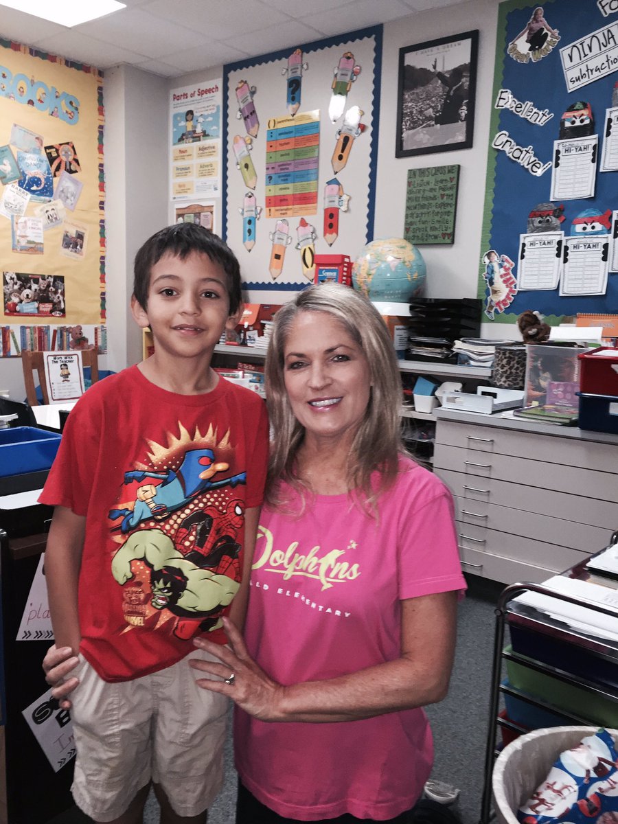 krloyd1's tweet photo. Two birthdays in the same class on the same day #Donald_es https://t.co/TpdeLVUIWo