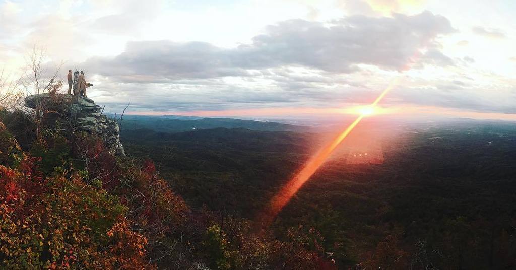 OldSchoolSWO's tweet photo. Sunrise hike to finish off the climbing section. #OLDS16 #gapyear #gapsemester https://t.co/0iiWBOV8hX