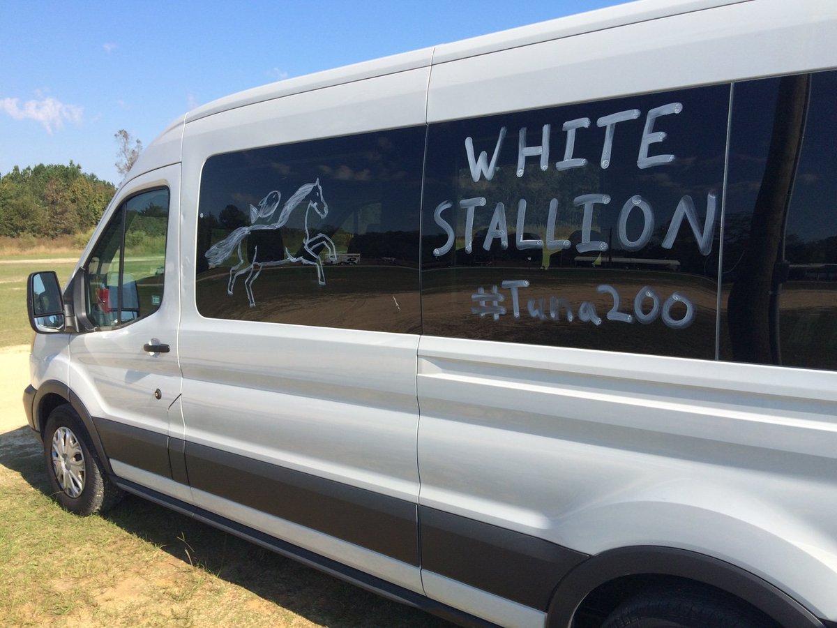 runnerdherd's tweet photo. White stallion! #TunaRun200 https://t.co/DrD8S0ZNpn