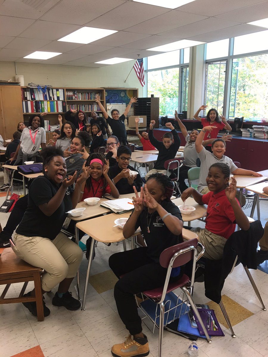 CCSU_STEM6's tweet photo. @EHMiddle CCSU6 Flying Falcons enjoying a SURPRISE ice cream social!! #PrepareWorkSucceed #WaystoBe https://t.co/cSdPX8q9xu