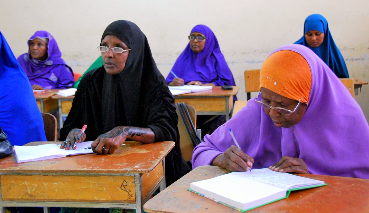 unicefsomalia's tweet photo. Female headteachers work hard at a UNICEF training session on school mgmt &amp; admin. Only 28 out of 930 headteachers in Somaliland are female. https://t.co/EgX0RSJfeN
