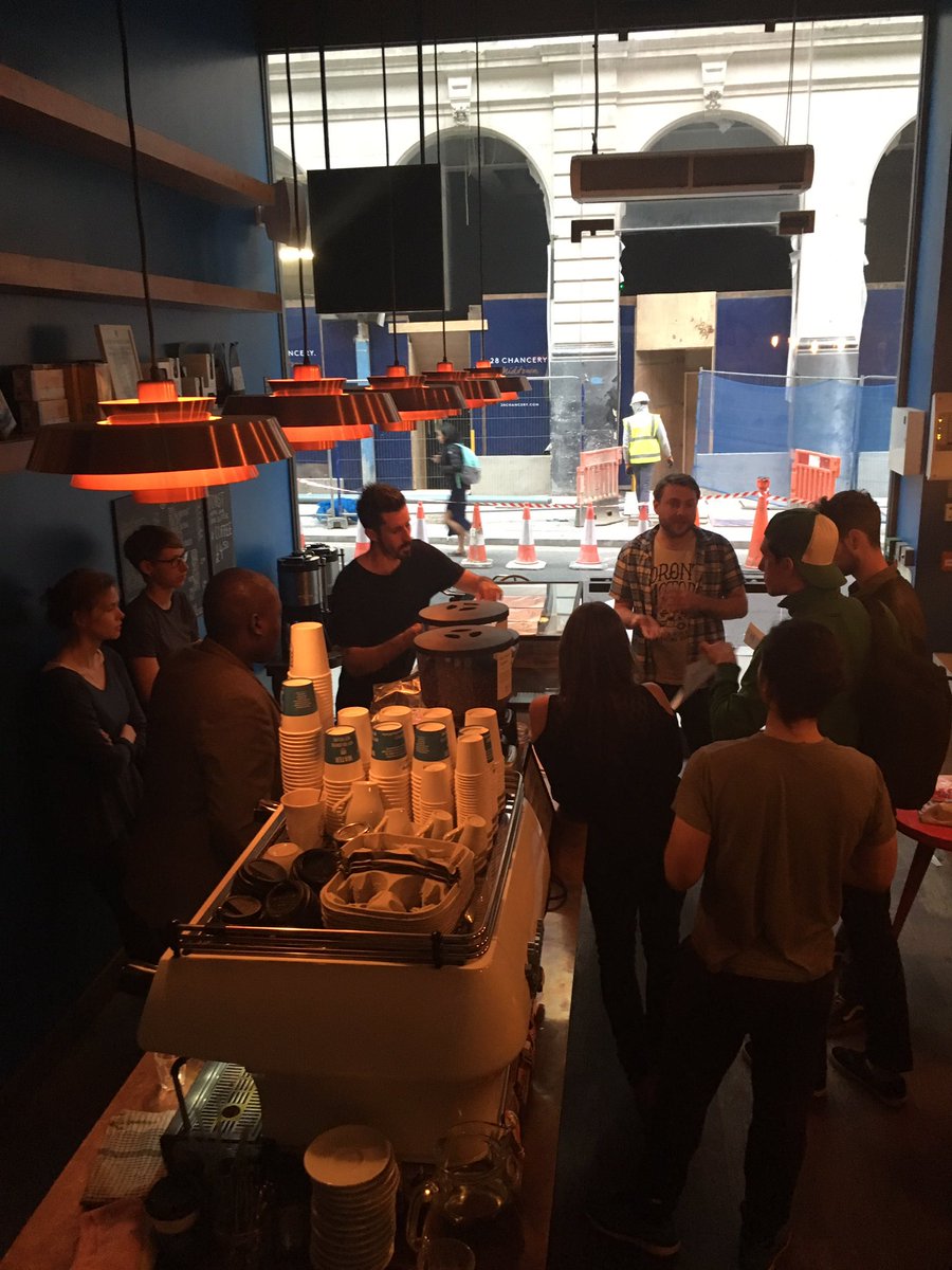 TheRoasteryDept's tweet photo. What's happening here? #coffee #newcoffee #baristas https://t.co/l1izHaqKZ5