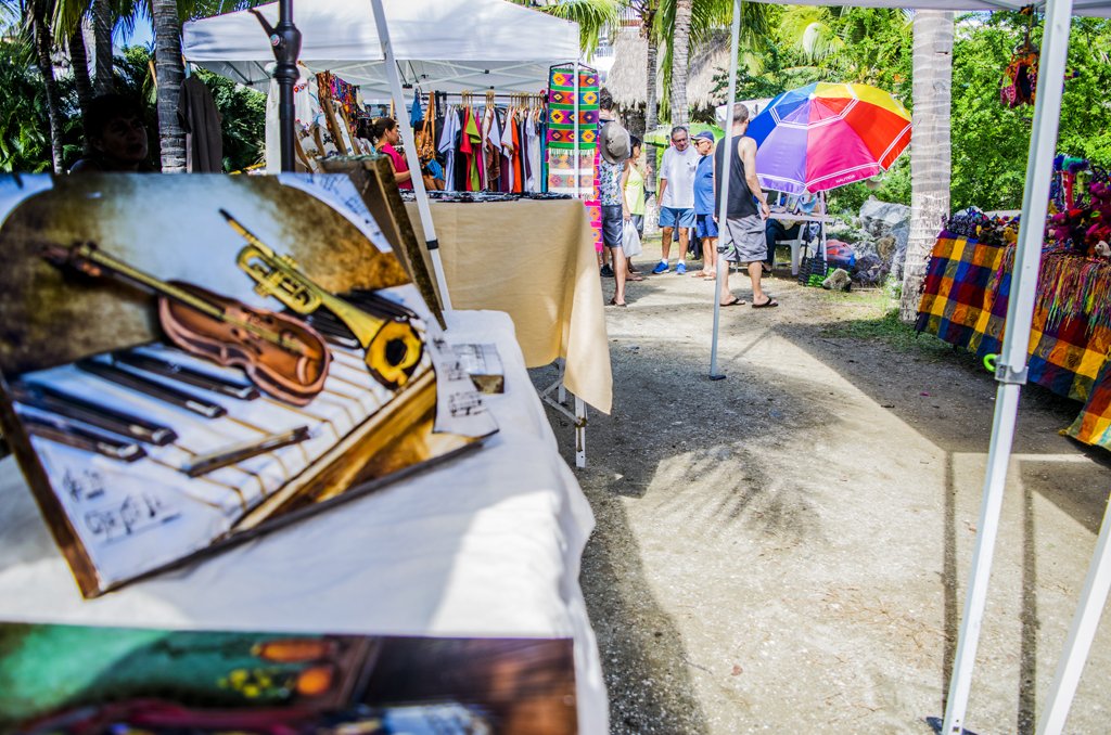 BoutiquePRC's tweet photo. The artesanal markets will be here on the Riviera Nayarit! → https://t.co/LlIPjTyFdy #ABoutiquePRC #RivieraNayarit #PuertoVallarta #Market https://t.co/LEqBtSA8gO