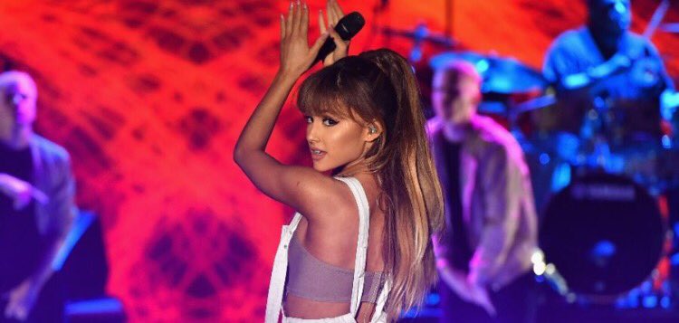 DANGEROUS WOMAN TOUR 2017
❤️Ariana Grande❤️
