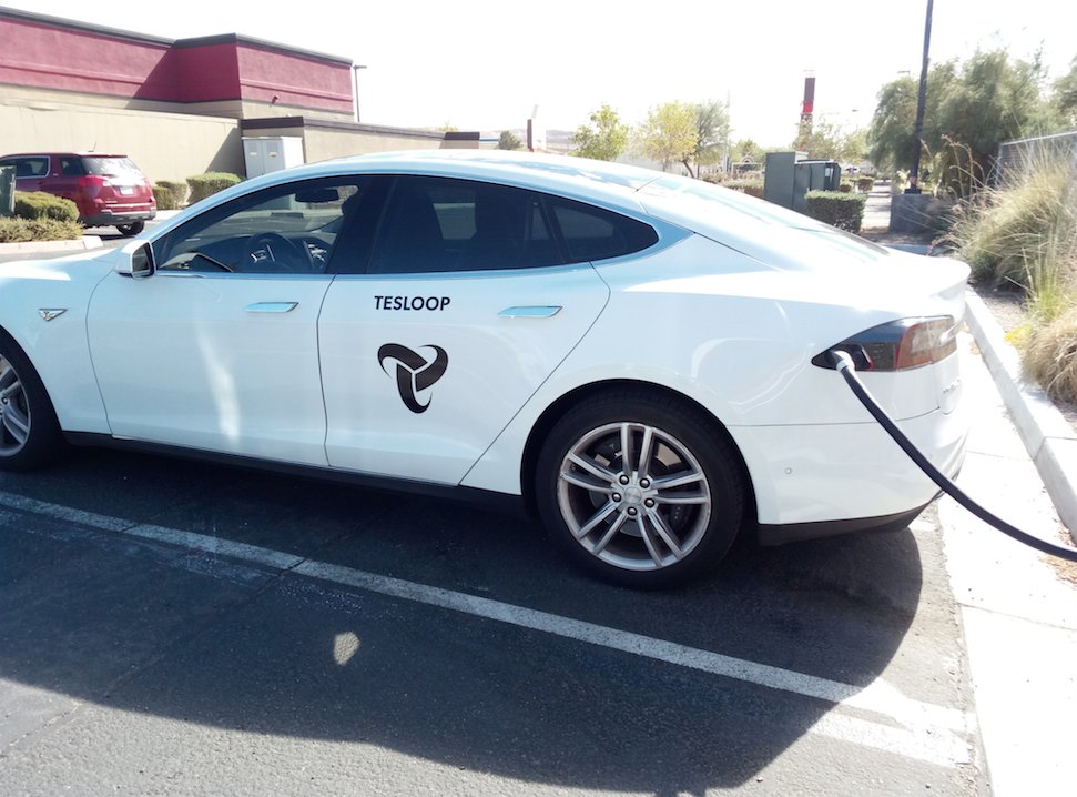 tesloop's tweet photo. #ehawk relaxing out in Barstow. We're ready to take you on your weekend getaway to Las Vegas! #Teslove #Productivity #Sustainability https://t.co/gmGWwEMnZS