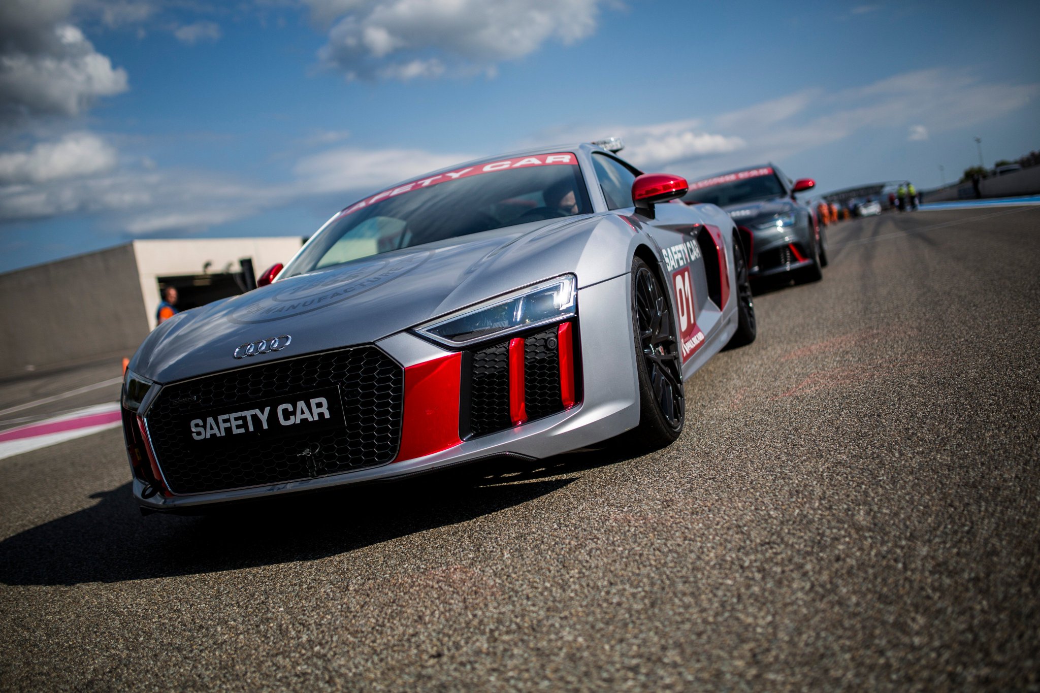 Audi France Une Annee De Performances De Souvenirs Intenses Et De Sensations Extremes Au Volant De La Gamme Rs Et R Joyeux Anniversaire Audi Sport T Co 1qlrmldx0x