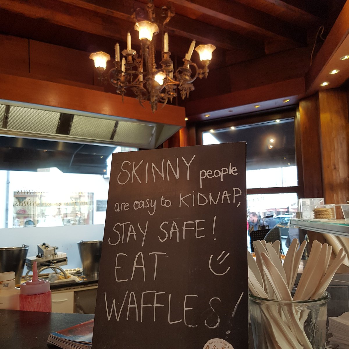 LuxuryColumnist's tweet photo. When in #Brussels ...the chocolate waffles are not to be missed! #FoodieFriday https://t.co/EzJ3MaTods