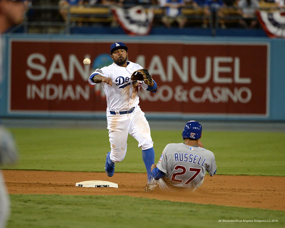 10/20/16-Something NLCS Game Five-LAD-4,CHC-8 by Jon SooHoo,Jill Weisleder and Juan… dodgersphotog.mlblogs.com/2016/10/21/102…