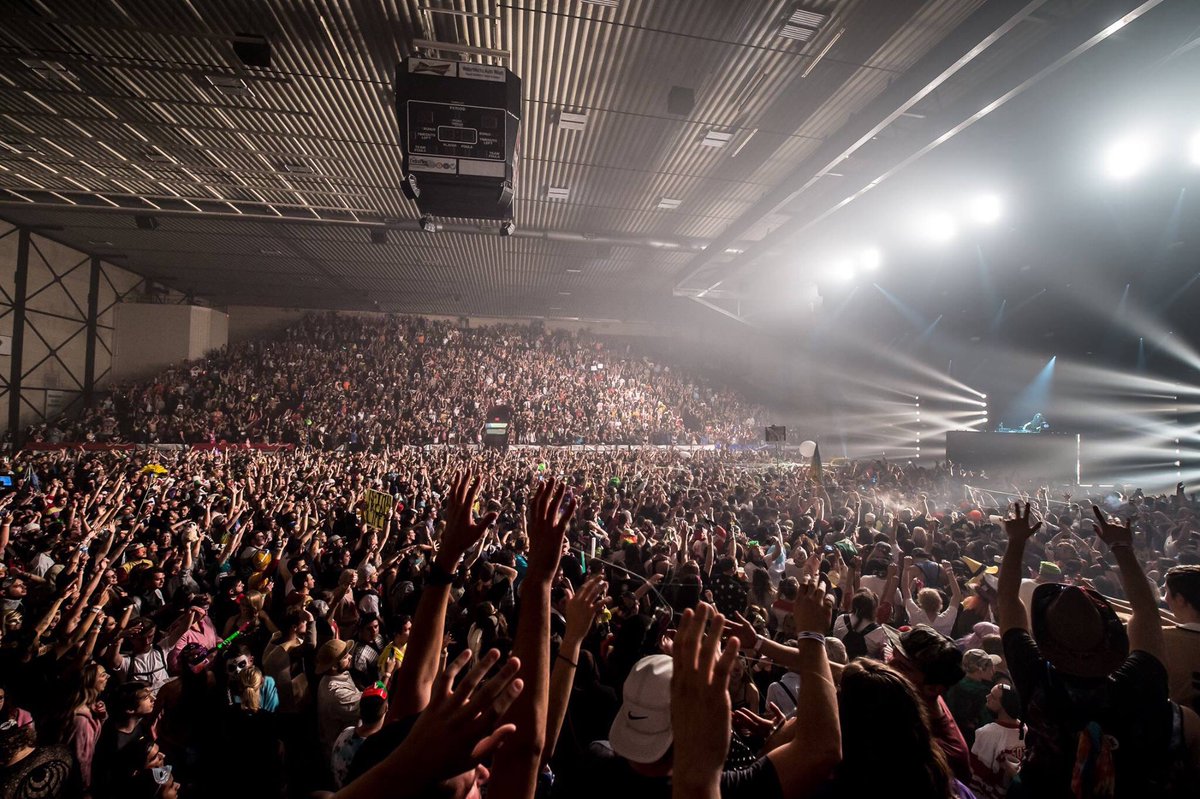 Somervillec19's tweet image. 7 days till the madness begins in GR... @bassnectar @bass_network 🎃💀🔜