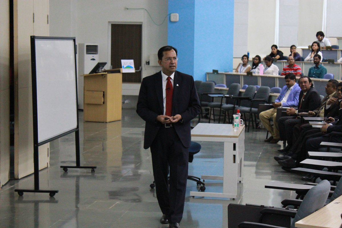 GreatLakes_MBA's tweet photo. "Not a single supplier, vendor or distributor left us during the crisis, that's the power of relationship " - Mr Suresh Narayanan #GLspeaks https://t.co/rVXGdmnPHx