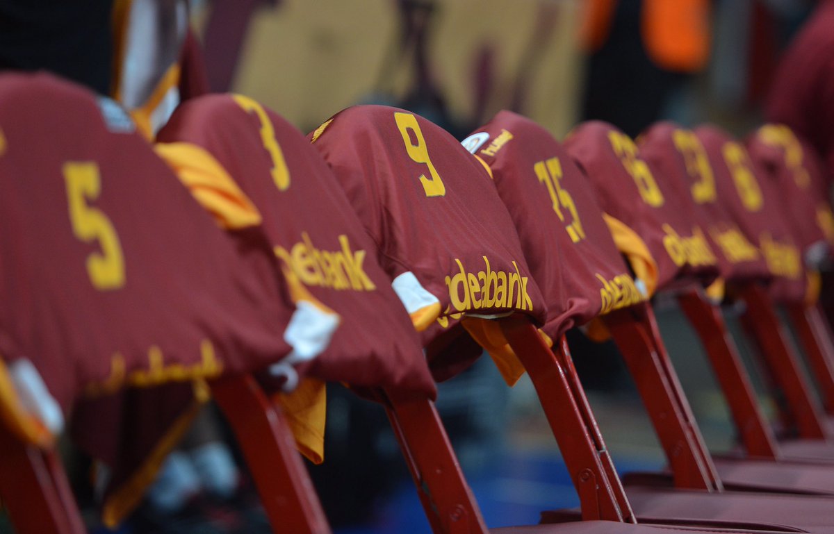 GalatasaraySK's tweet photo. Size güveniyor ve inanıyoruz. Haydi Aslanlar! #GSlive https://t.co/JCToKYOcvM