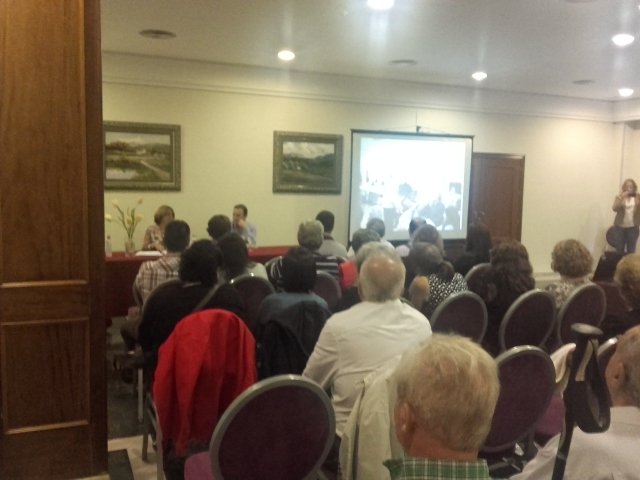 Comienza el taller Comprometidos con el Parkinson con gran asistencia de público