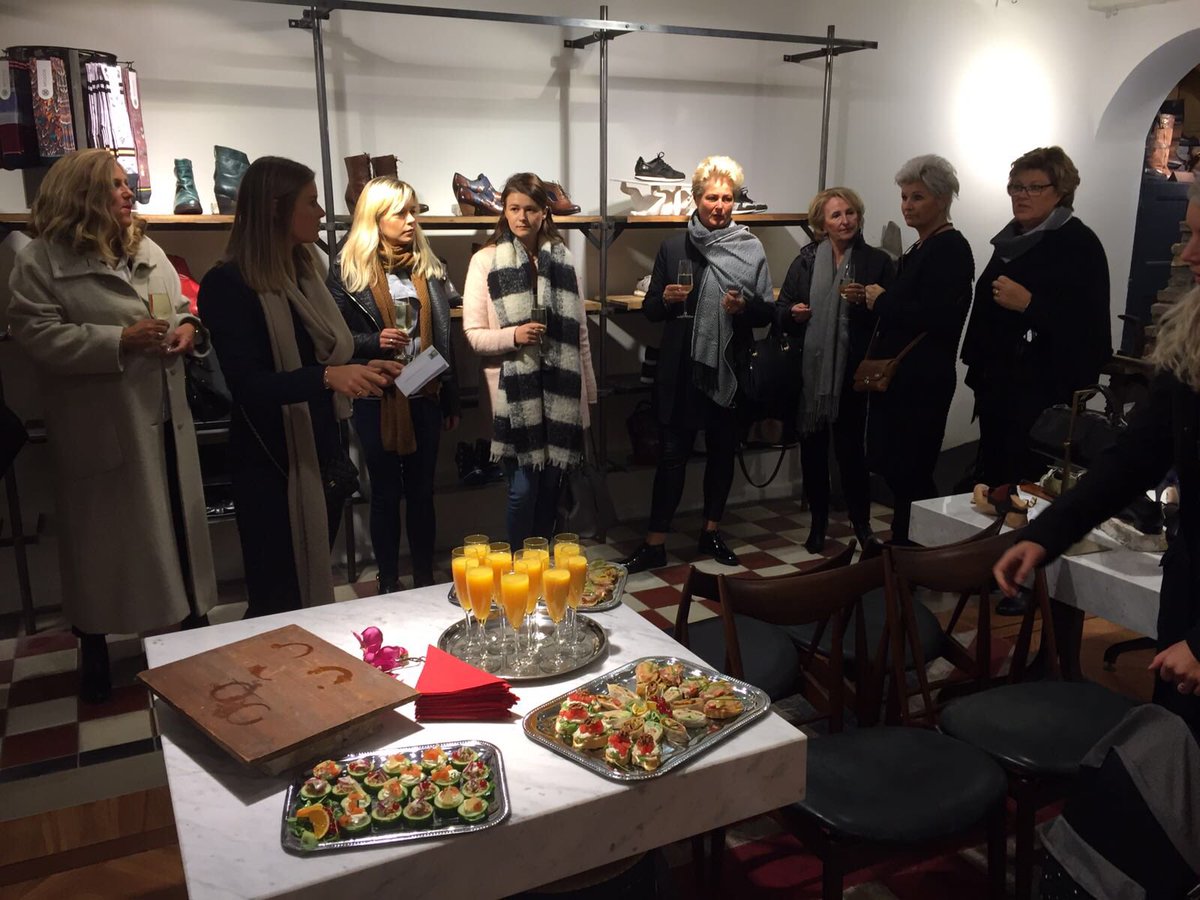 Ook de dames hebben een leuk uitje gehad bij de <a href="/SFLeeuwarden/">De Schoenenfabriek L</a> en zijn net aangesloten bij de Cambuur Borrel! #sponsoren #cambuur