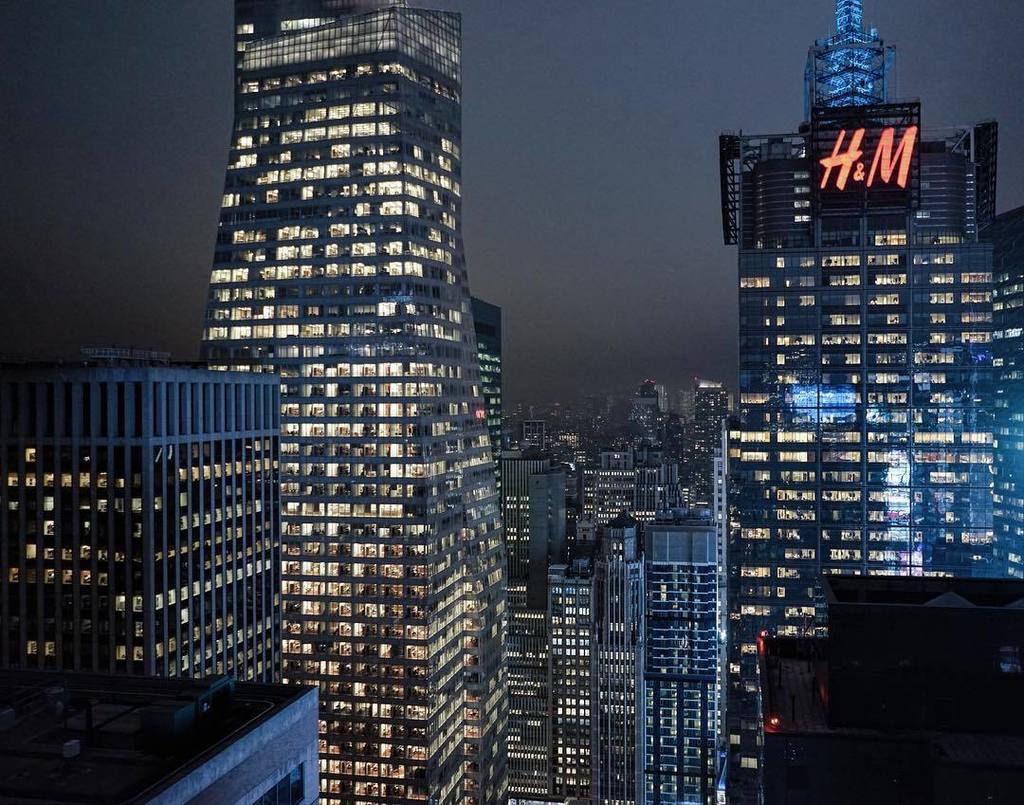 crissibeth's tweet photo. #mmmdatfog from the 54th floor at @hyattcentrictsq https://t.co/paFuPoNUyz https://t.co/2cATXyNXfb
