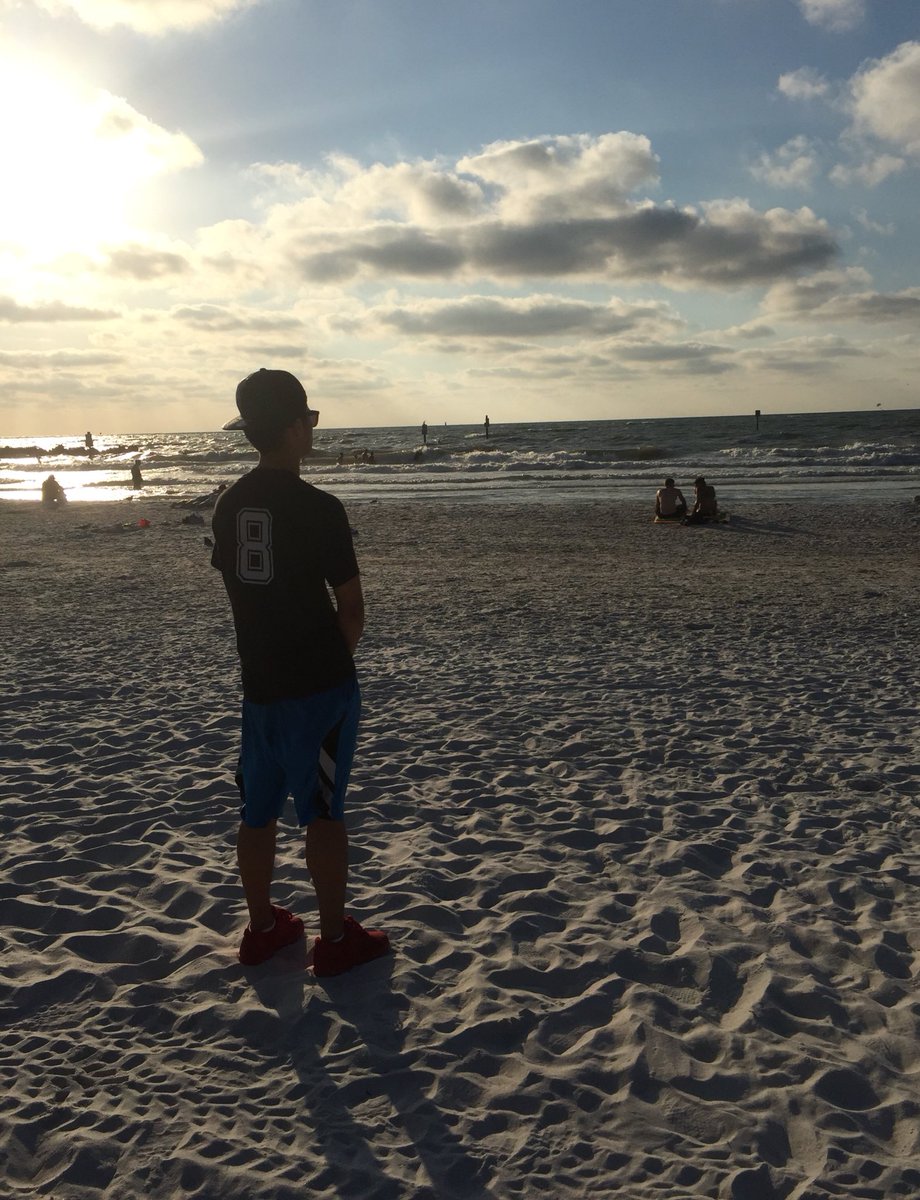 Boy04Joe's tweet photo. I fuck with this weather💯☀️ https://t.co/vJwtpzA9eZ