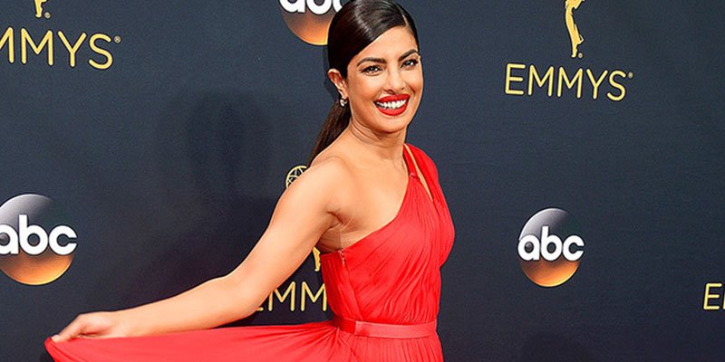 people's tweet photo. Priyanka Chopra's style motto: 'The only thing you need to wear well consistently is your confidence' https://t.co/OMJT2P8z3Z https://t.co/W8ROsGtZ2I