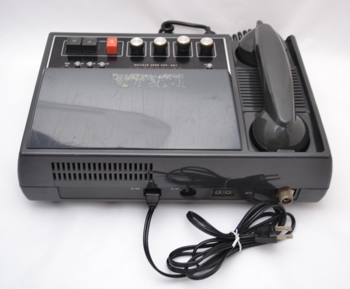DailyDealFeeds's tweet photo. Vintage Realistic CB-Fone 40 TRC-454 Base Station Console for Displ… https://t.co/a1F3kr4NO4 #Vintage #CbBaseStation https://t.co/I3W0h4bg4J